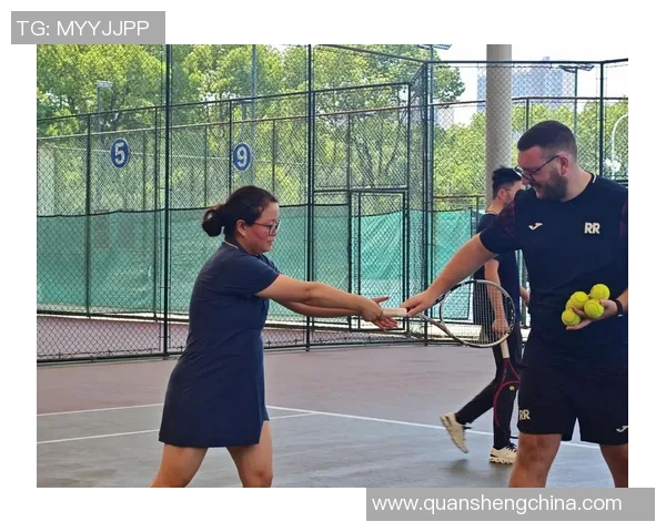 武汉网球队的默契配合助力联赛表现出色展现团队精神与实力