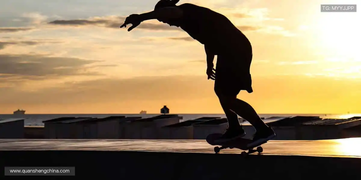 汗水与荣耀同在，见证冠军诞生的瞬间！⚽